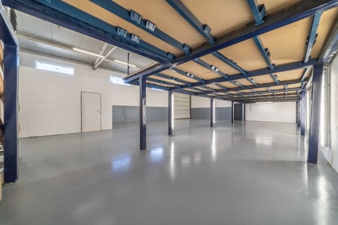 Pronájem, Obchod a služby, Králův Dvůr