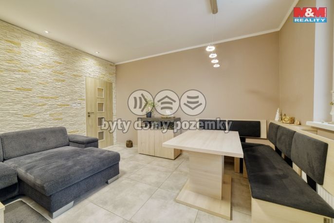 Prodej, Byt 3+1, Valy