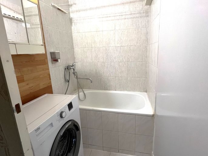 Pronájem, Byt 1+kk, Kladno