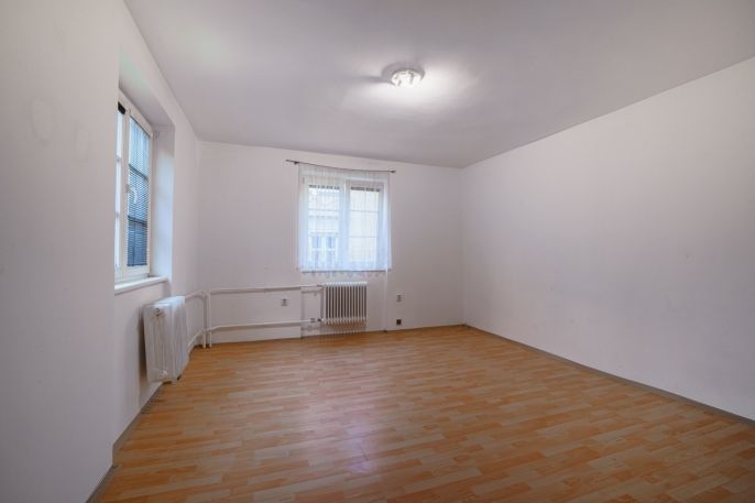 Pronájem, Byt 1+1, Cheb