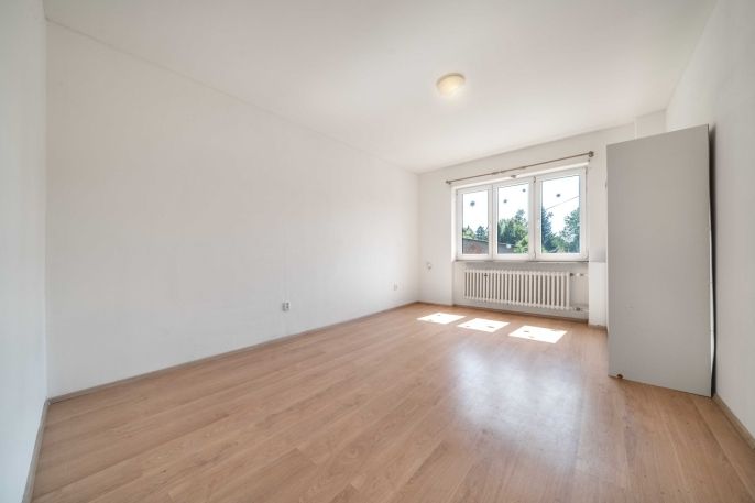 Prodej, Nájemní dům, Poběžovice