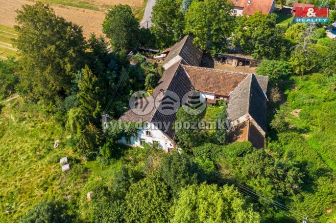 Prodej, Zemědělská usedlost, Hracholusky