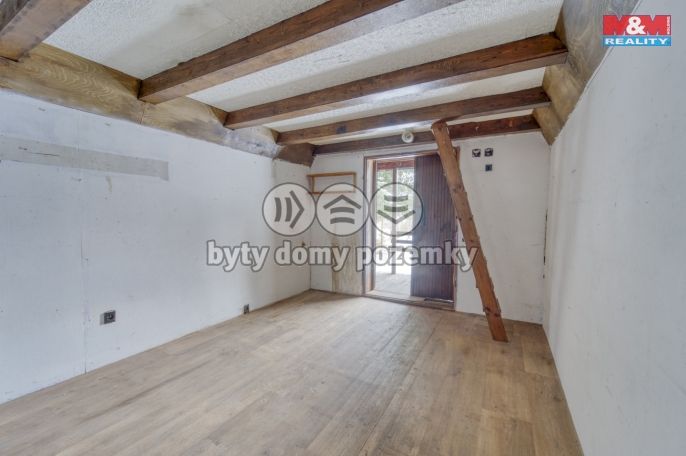 Prodej, Chata, Chrást