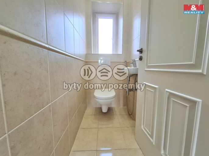 Pronájem, Byt 4+1, Karlovy Vary