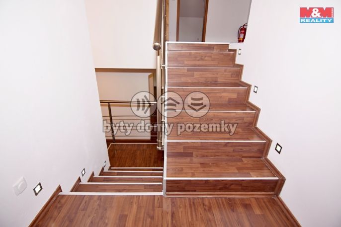 Pronájem, Rodinný dům, Velké Březno