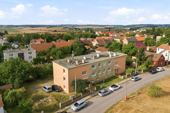 Prodej, Byt 3+1, Kněževes
