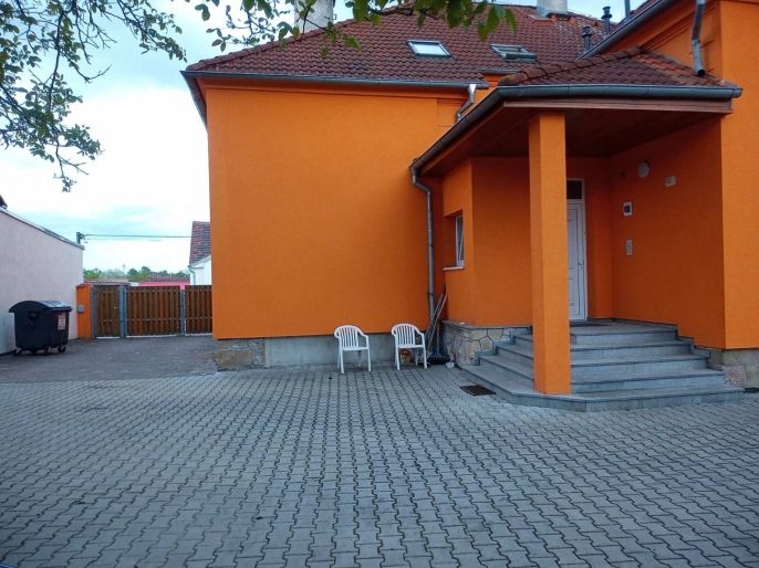 Pronájem, Byt 2+1, Líně