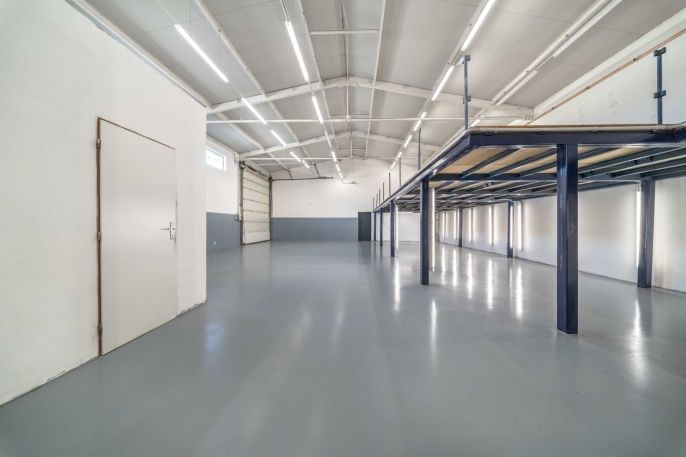 Pronájem, Obchod a služby, Králův Dvůr