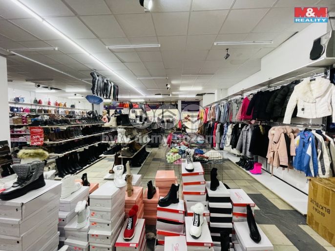 Pronájem, Obchod a služby, Most