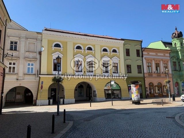 Pronájem, Obchod a služby, Hranice