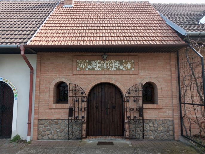 Prodej, Vinný sklep