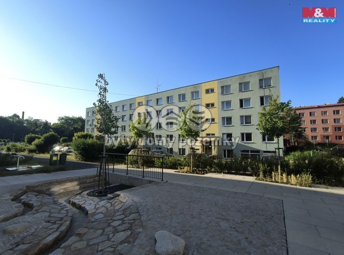 Prodej, Obchod a služby, Slaný