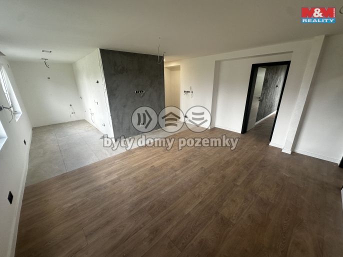 Prodej, Byt 3+kk, Dvory