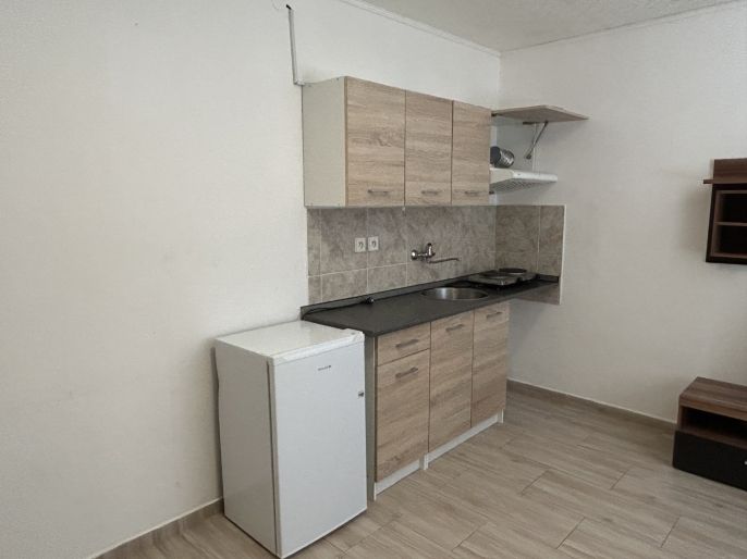 Pronájem, Byt 1+kk, Králův Dvůr
