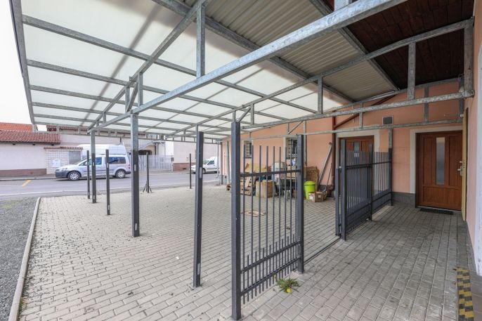 Pronájem, Obchod a služby, Nýřany
