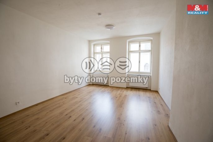 Pronájem, Byt 1+kk, Jindřichův Hradec