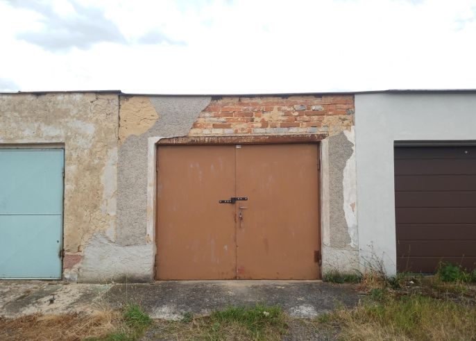 Prodej, Garáž, Komárov