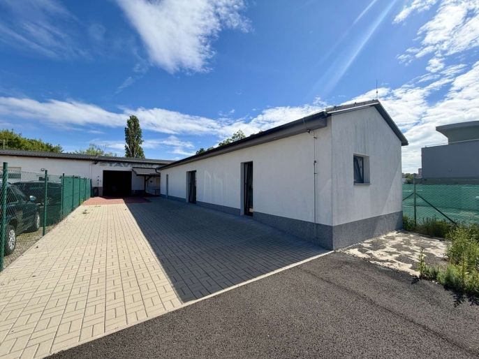 Prodej, Obchod a služby, Most