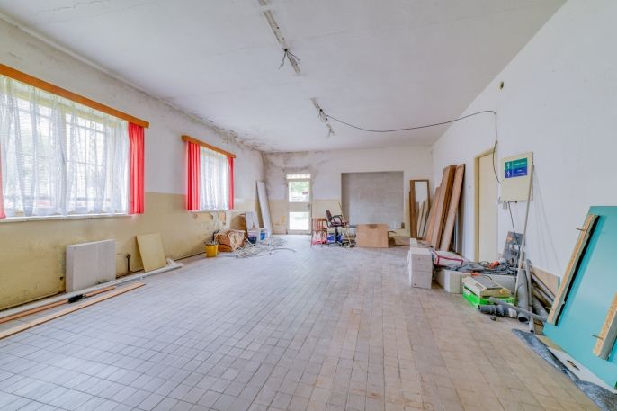 Prodej, Obchod a služby, Aš