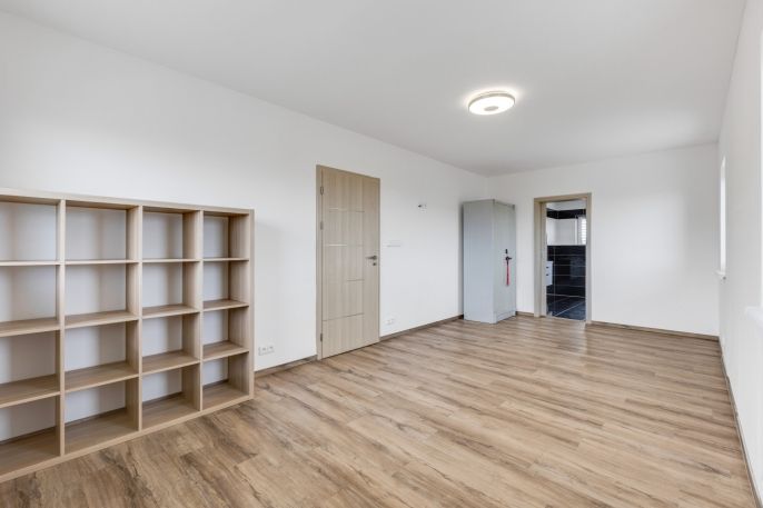 Prodej, Rodinný dům, Tmaň