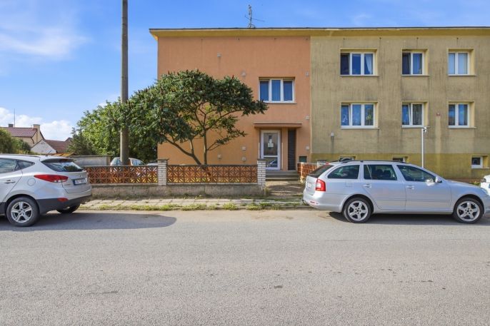 Prodej, Byt 3+1, Kněževes