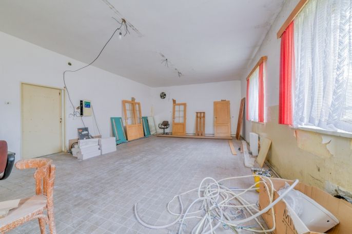 Prodej, Obchod a služby, Aš