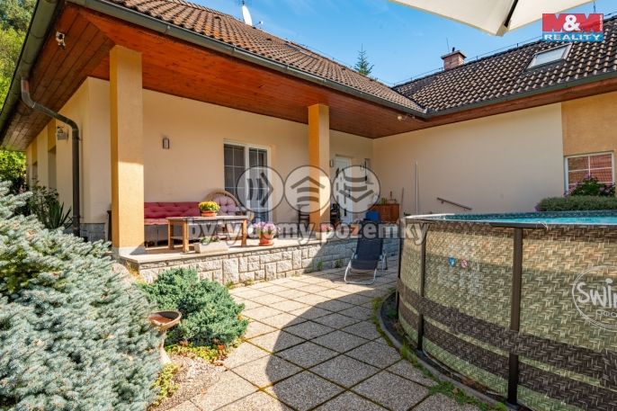 Prodej, Rodinný dům, Hajany