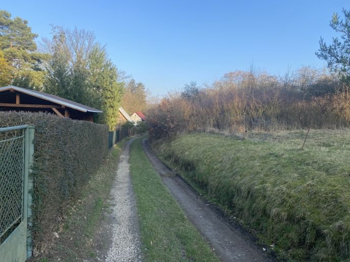 Prodej, Ovocný sad, Zadní Třebaň