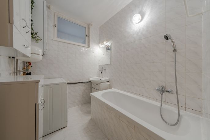 Pronájem, Byt 4+1, Střelná