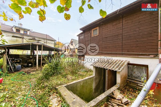 Prodej, Chata, Čím