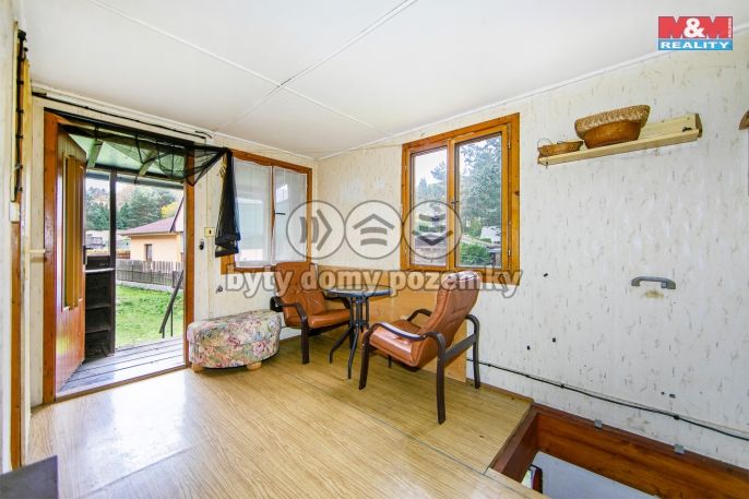 Prodej, Chata, Čím