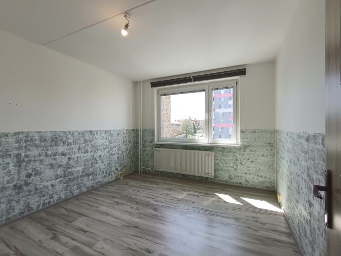 Pronájem, Byt 4+1, Slaný