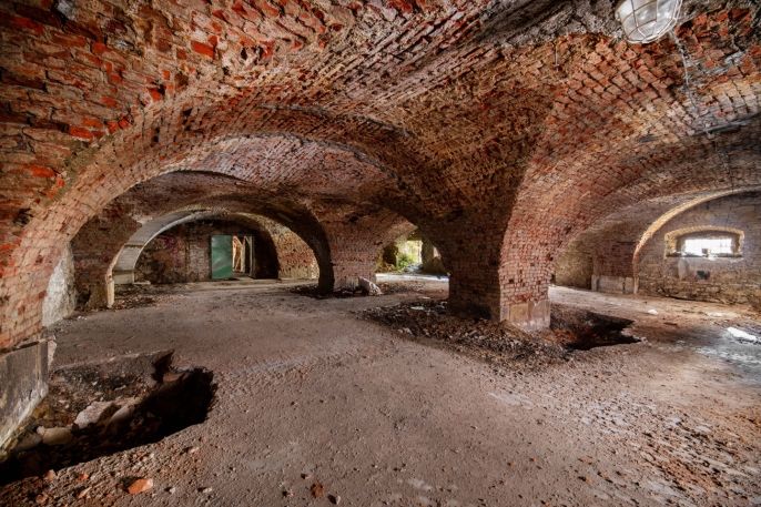 Prodej, Obchodní objekt, Polička