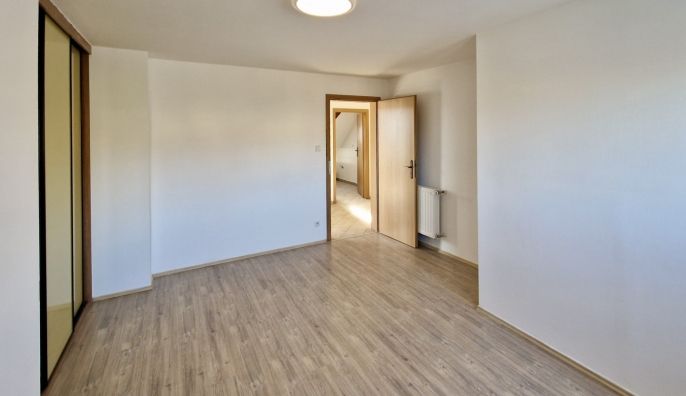 Pronájem, Byt 4+kk, Cheb