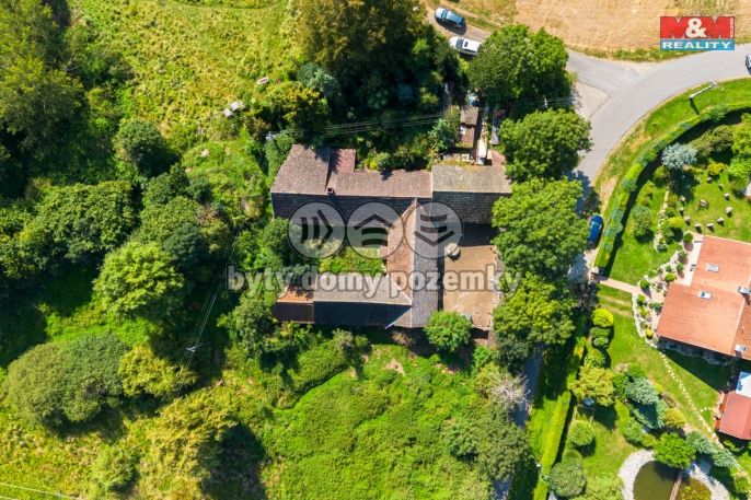 Prodej, Zemědělská usedlost, Hracholusky