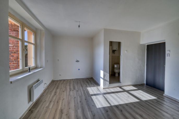 Prodej, Byt 1+kk, Karlovy Vary