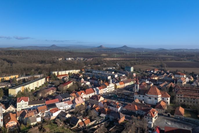 Prodej, Obchod a služby, Postoloprty