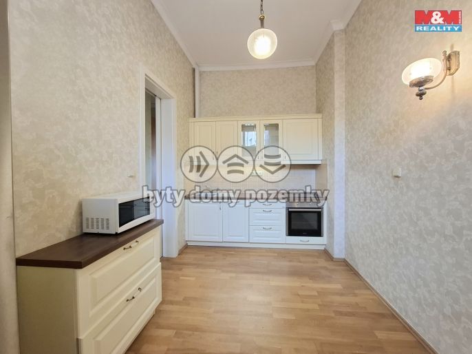 Pronájem, Byt 4+1, Karlovy Vary