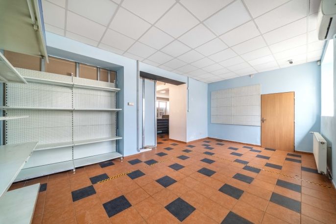 Pronájem, Obchod a služby, Králův Dvůr