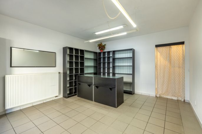 Prodej, Obchod a služby, Postoloprty