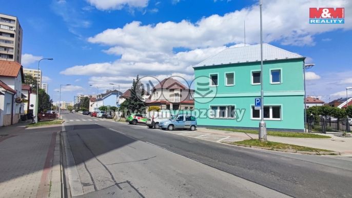 Pronájem, Byt 1+kk, Hradec Králové