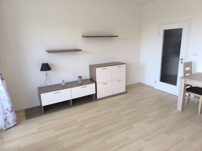 Pronájem, Byt 1+kk, Praha