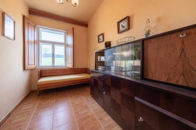 Prodej, Zemědělská usedlost, Zásmuky