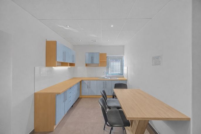 Pronájem, Obchodní objekt, Dobřejovice