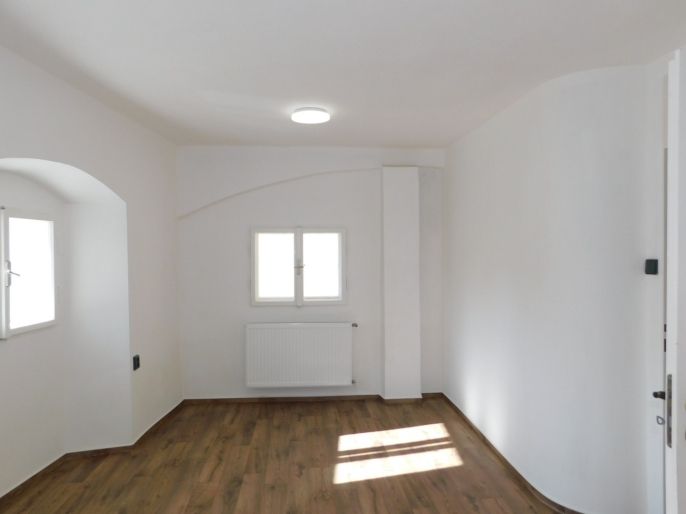 Pronájem, Byt 3+1, Cheb