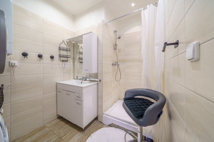 Prodej, Byt 2+1, Karlovy Vary