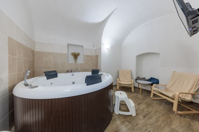 Prodej, Nájemní dům, Hroznětín