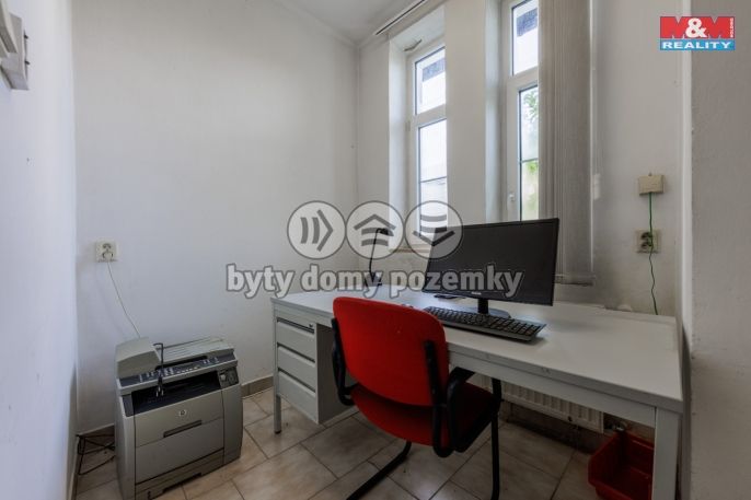 Prodej, Obchod a služby, Nebanice