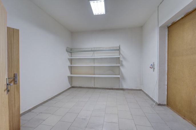 Pronájem, Obchod a služby, Bor