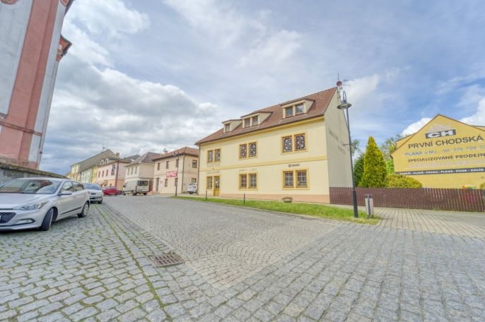 Pronájem, Obchod a služby, Bor